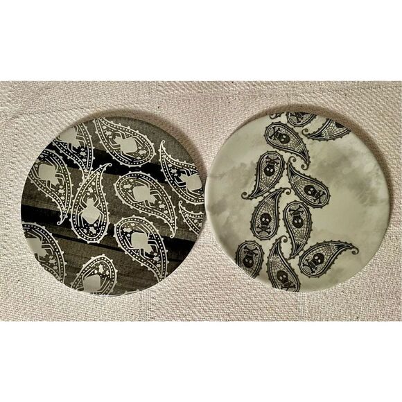 Set of 2~Home Collection Paisley Skull & Spider Melamine Plates - Picture 1 of 4